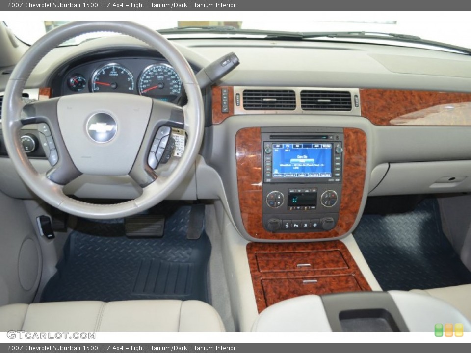Light Titanium/Dark Titanium Interior Dashboard for the 2007 Chevrolet Suburban 1500 LTZ 4x4 #81194088