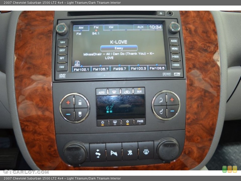 Light Titanium/Dark Titanium Interior Controls for the 2007 Chevrolet Suburban 1500 LTZ 4x4 #81194232