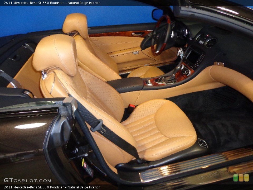 Natural Beige Interior Photo for the 2011 Mercedes-Benz SL 550 Roadster #81202517