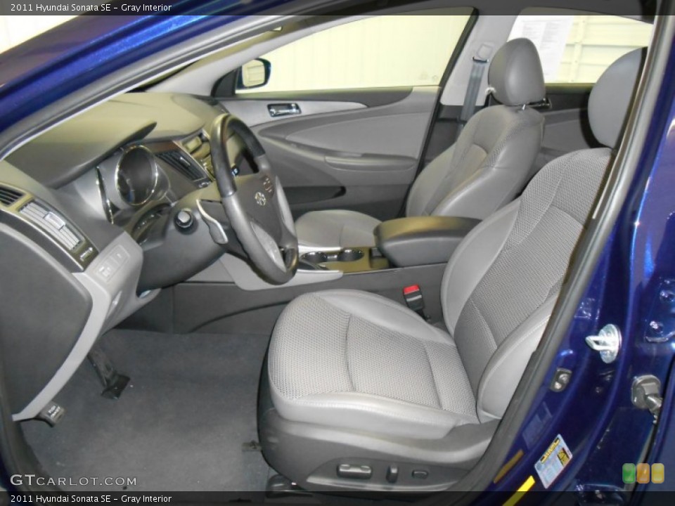 Gray Interior Photo for the 2011 Hyundai Sonata SE #81203604