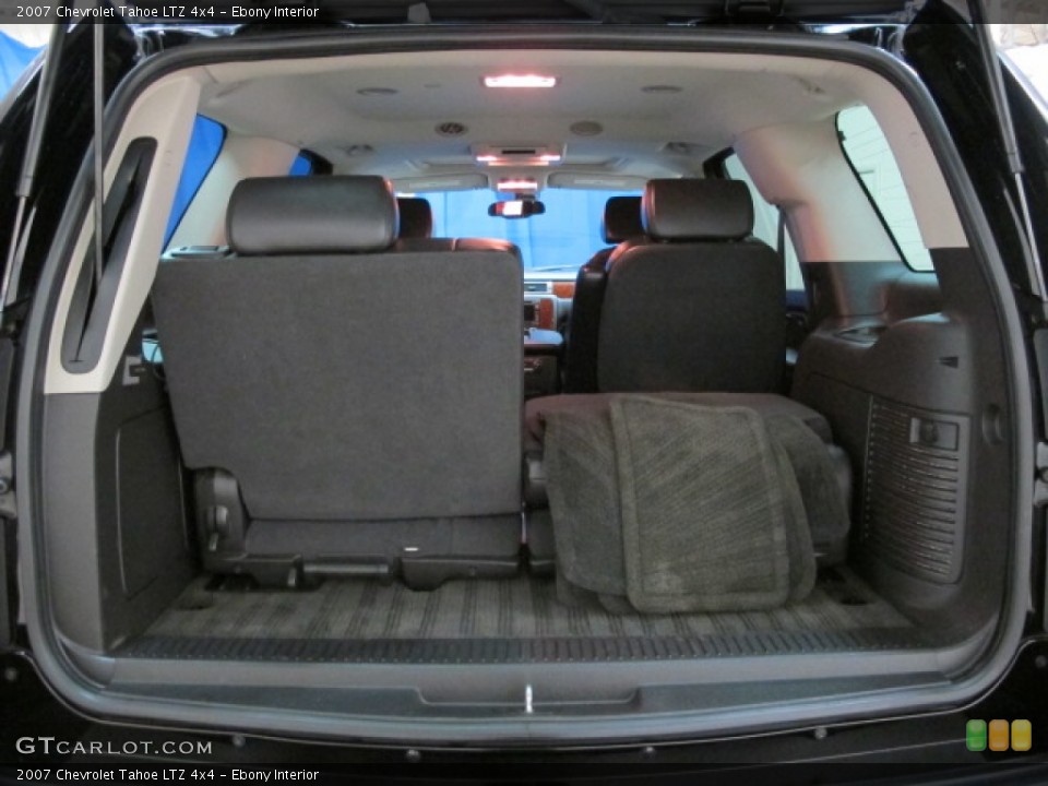 Ebony Interior Trunk for the 2007 Chevrolet Tahoe LTZ 4x4 #81207111
