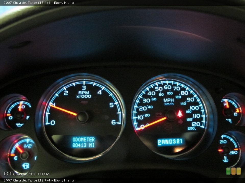 Ebony Interior Gauges for the 2007 Chevrolet Tahoe LTZ 4x4 #81207518