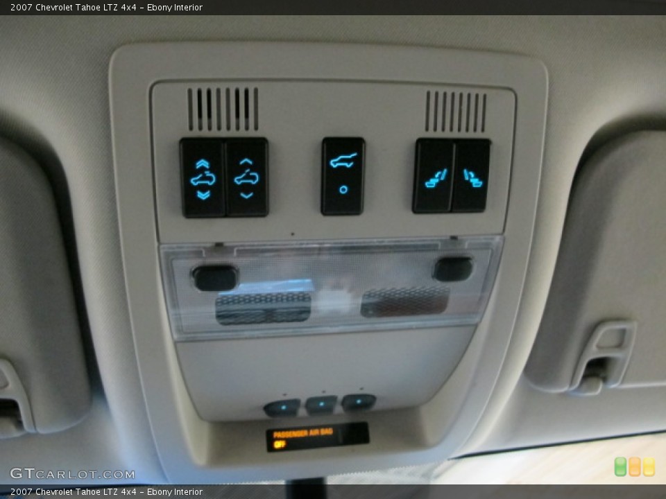 Ebony Interior Controls for the 2007 Chevrolet Tahoe LTZ 4x4 #81207648
