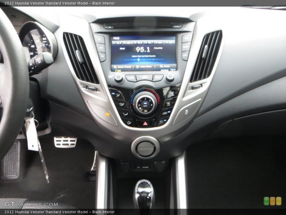 Black Interior Controls for the 2012 Hyundai Veloster  #81209373