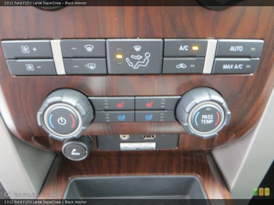 Black Interior Controls for the 2012 Ford F150 Lariat SuperCrew #81210390