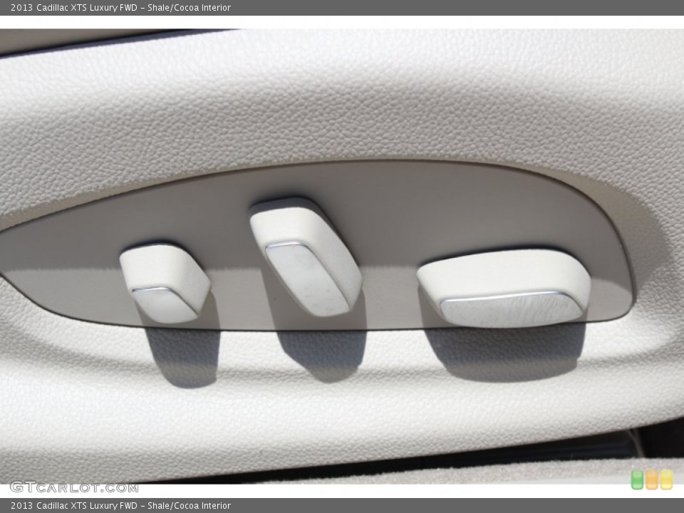 Shale/Cocoa Interior Controls for the 2013 Cadillac XTS Luxury FWD #81212814