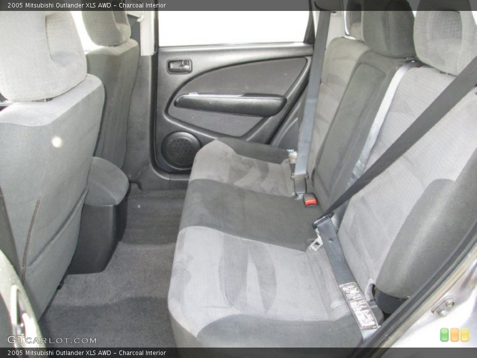 Charcoal Interior Rear Seat for the 2005 Mitsubishi Outlander XLS AWD #81215903