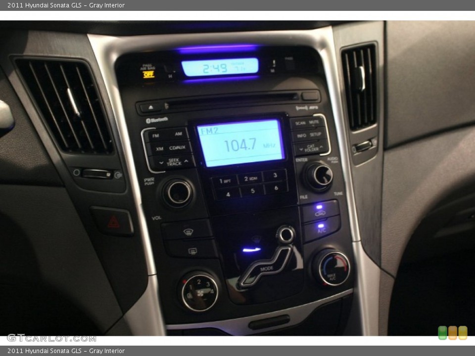 Gray Interior Controls for the 2011 Hyundai Sonata GLS #81219327