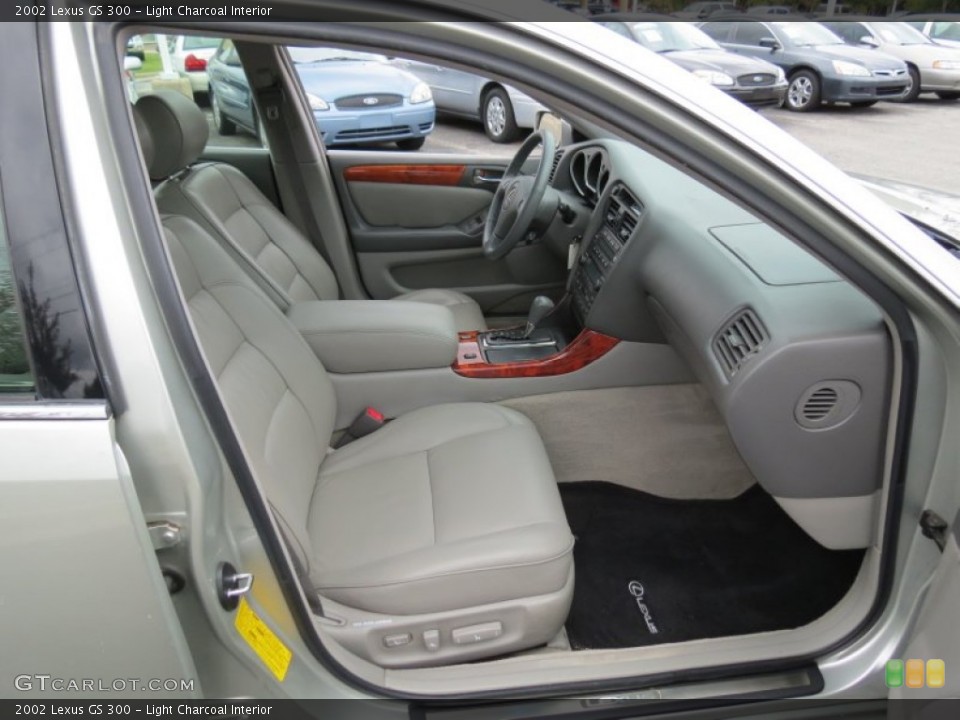 Light Charcoal Interior Photo for the 2002 Lexus GS 300 #81224427