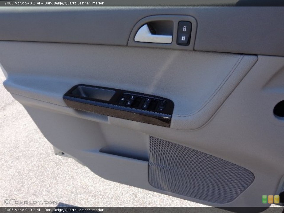 Dark Beige/Quartz Leather Interior Door Panel for the 2005 Volvo S40 2.4i #81233954