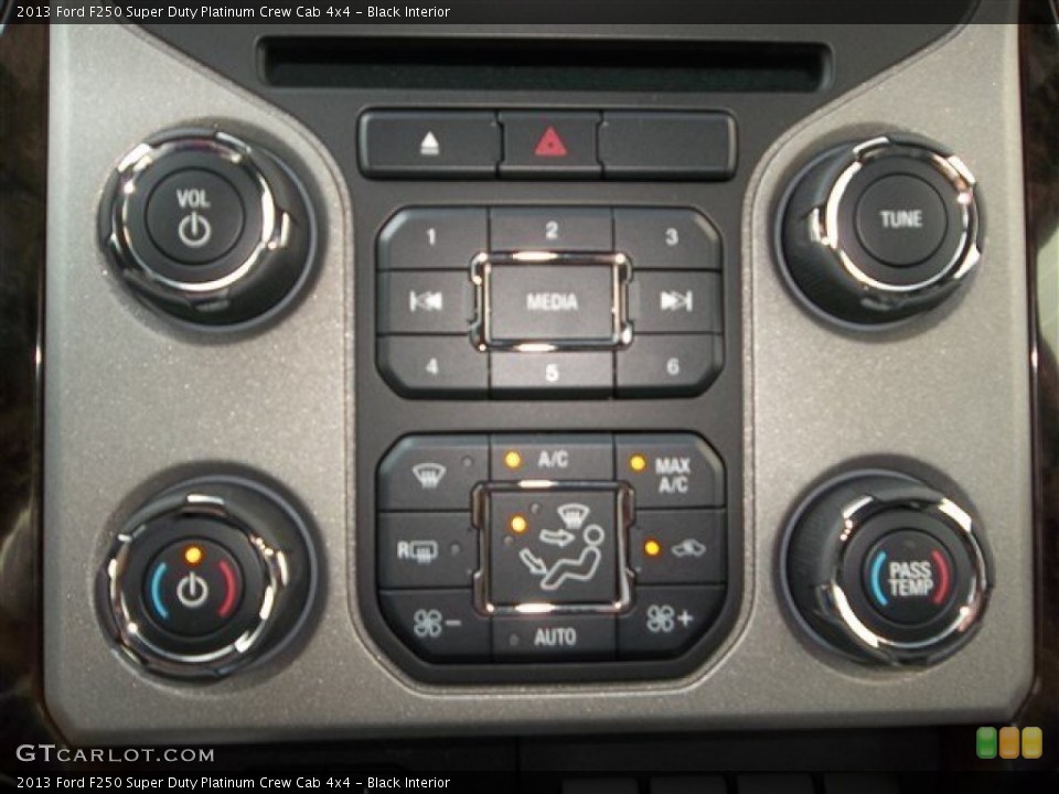 Black Interior Controls for the 2013 Ford F250 Super Duty Platinum Crew Cab 4x4 #81247362