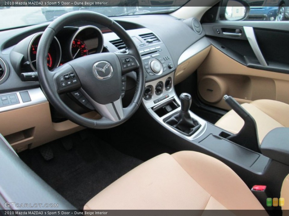 Dune Beige Interior Photo for the 2010 Mazda MAZDA3 s Sport 5 Door #81257539