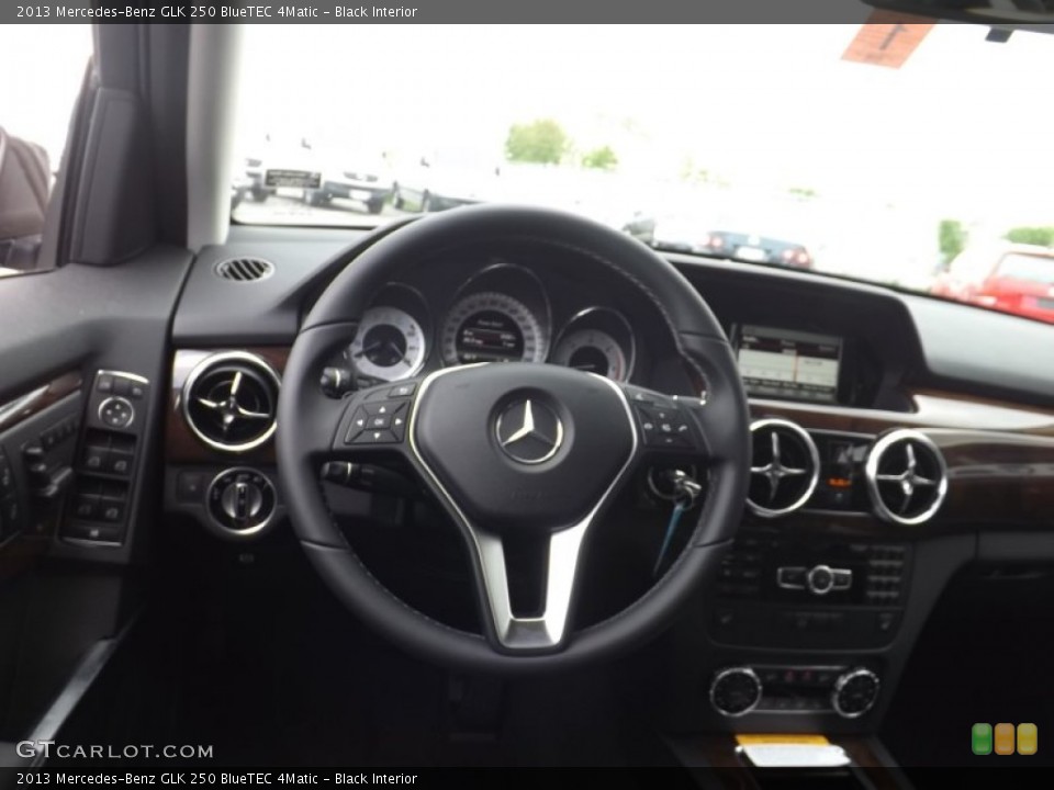 Black Interior Dashboard for the 2013 Mercedes-Benz GLK 250 BlueTEC 4Matic #81263911