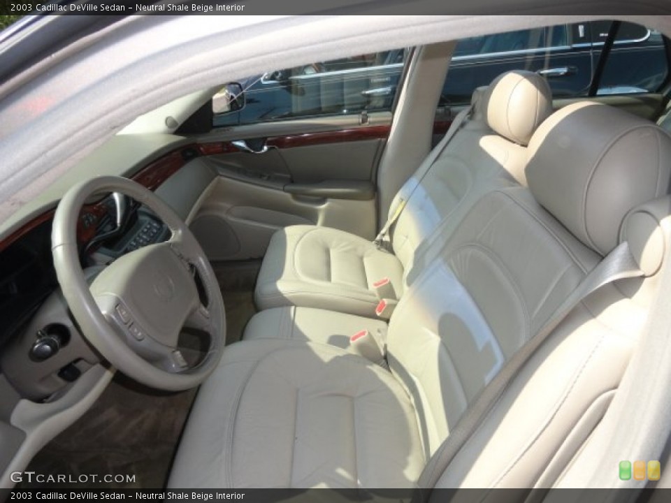 Neutral Shale Beige Interior Photo for the 2003 Cadillac DeVille Sedan #81264469
