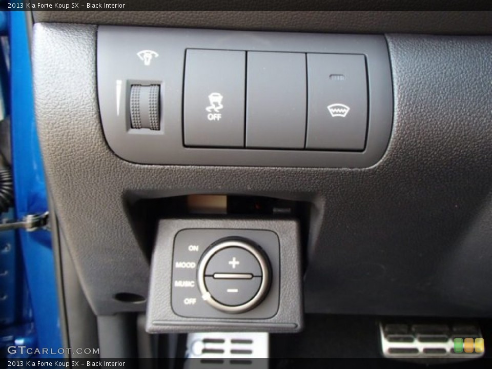Black Interior Controls for the 2013 Kia Forte Koup SX #81265246