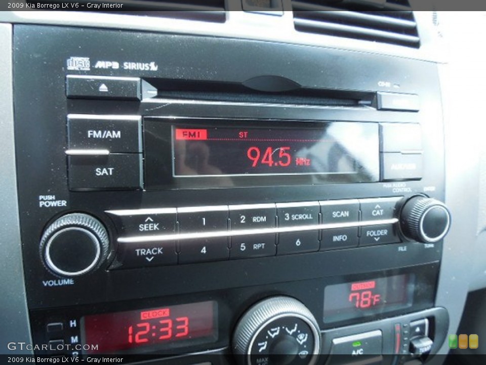Gray Interior Controls for the 2009 Kia Borrego LX V6 #81283870