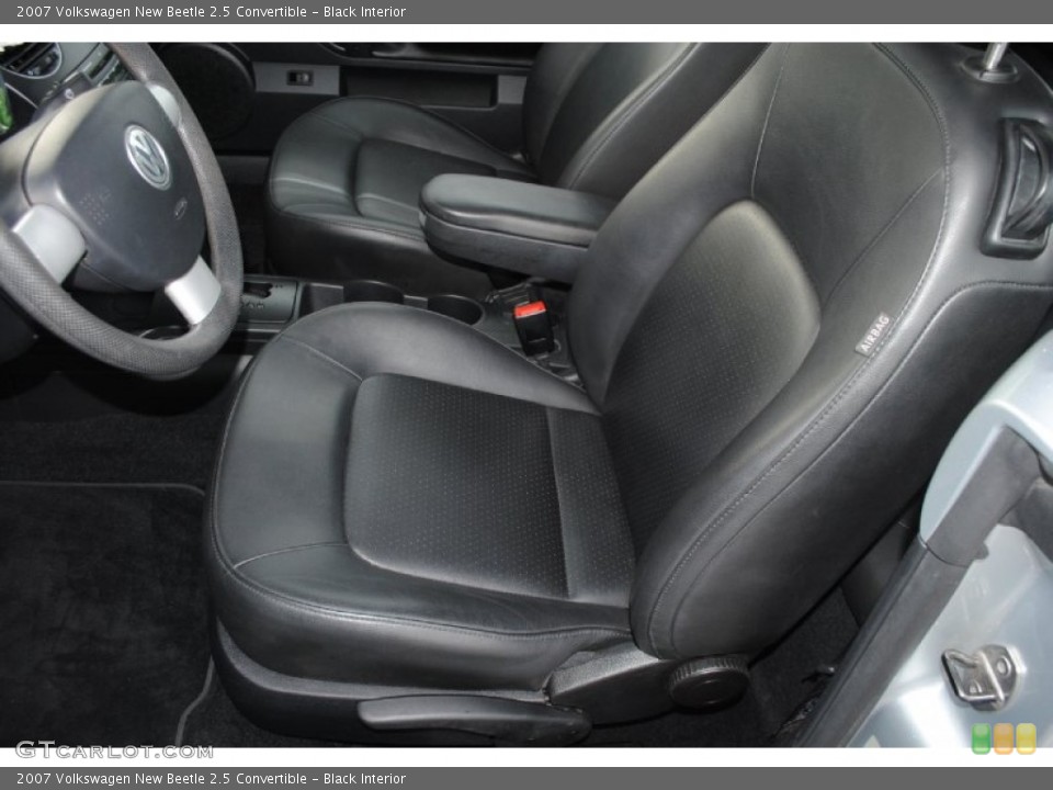 Black Interior Front Seat for the 2007 Volkswagen New Beetle 2.5 Convertible #81291135