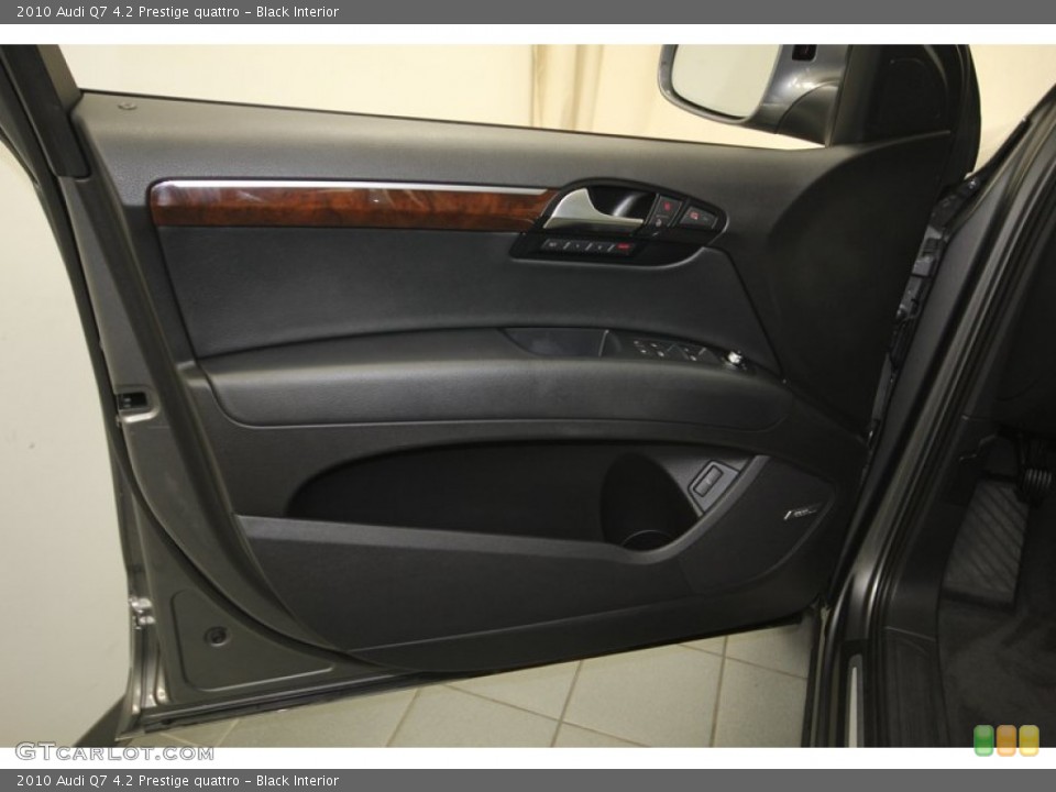 Black Interior Door Panel for the 2010 Audi Q7 4.2 Prestige quattro #81296946