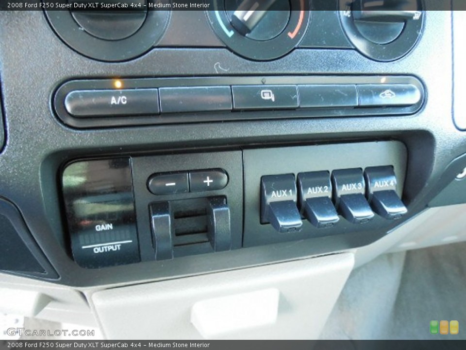 Medium Stone Interior Controls for the 2008 Ford F250 Super Duty XLT SuperCab 4x4 #81303038
