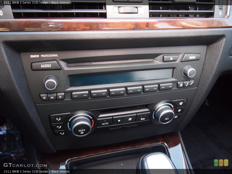 Black Interior Controls for the 2011 BMW 3 Series 328i Sedan #81306842