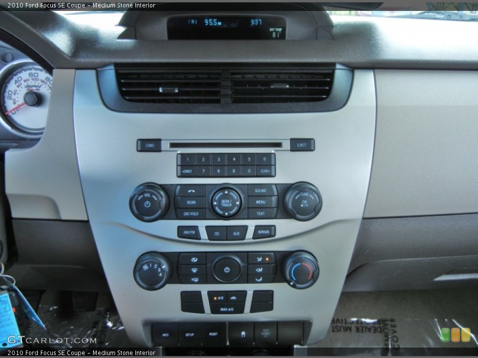 Medium Stone Interior Controls for the 2010 Ford Focus SE Coupe #81320861