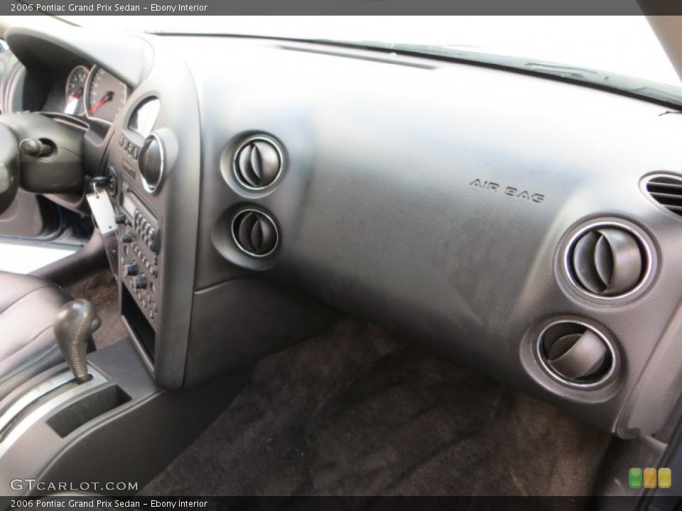 Ebony Interior Dashboard for the 2006 Pontiac Grand Prix Sedan #81323436