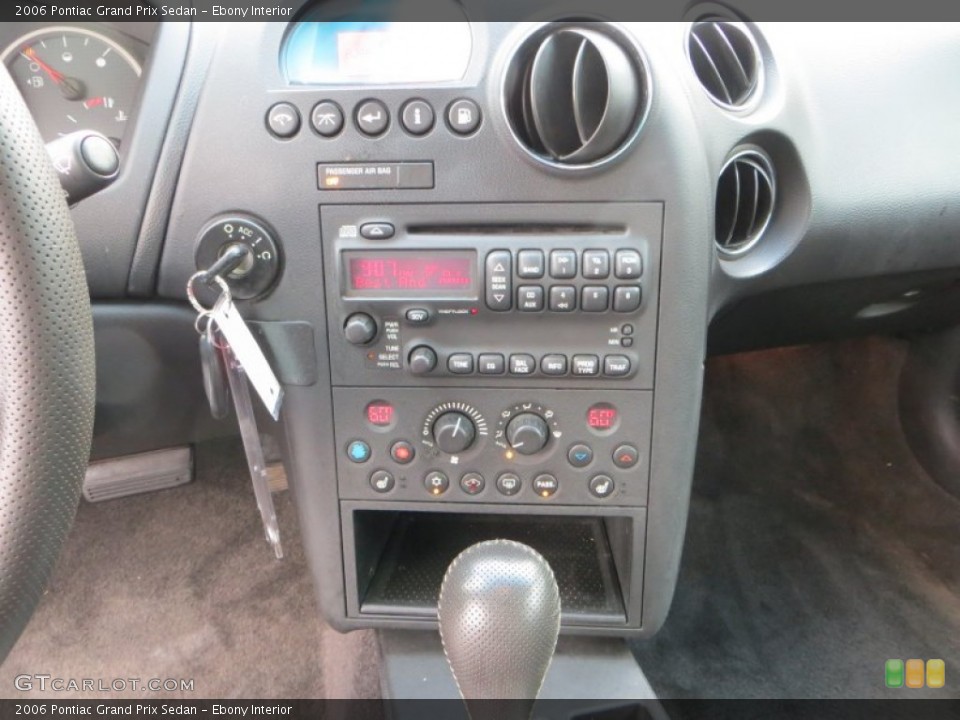 Ebony Interior Controls for the 2006 Pontiac Grand Prix Sedan #81323711