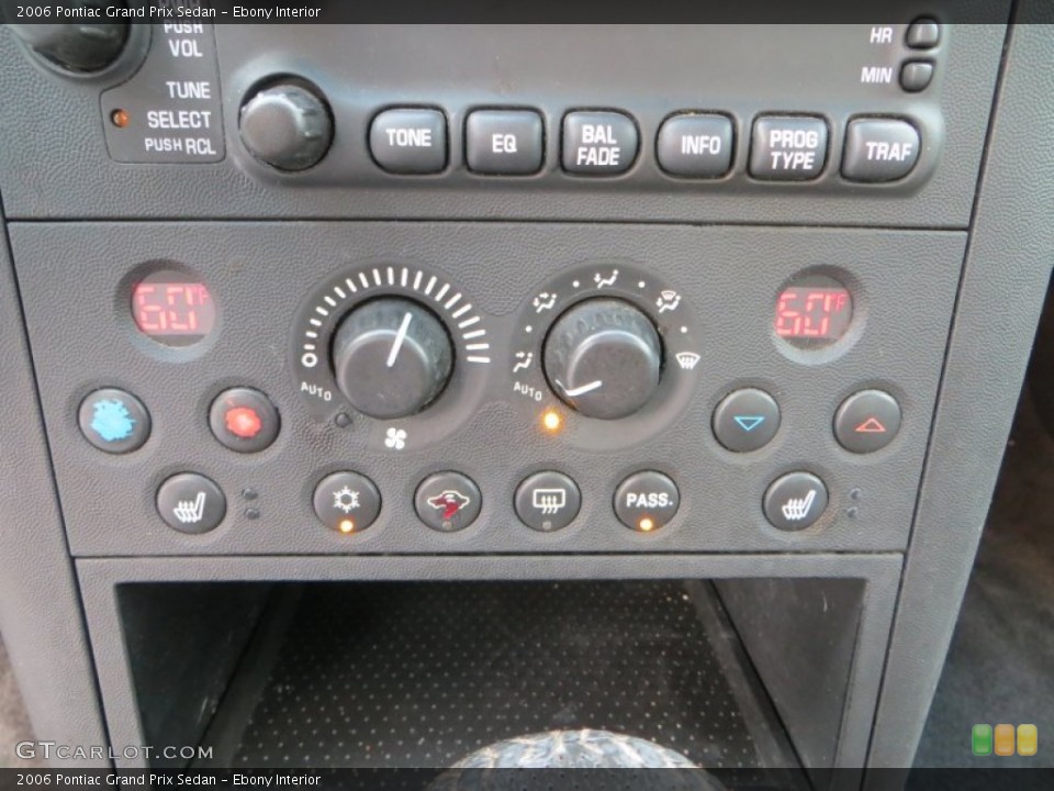 Ebony Interior Controls for the 2006 Pontiac Grand Prix Sedan #81323783