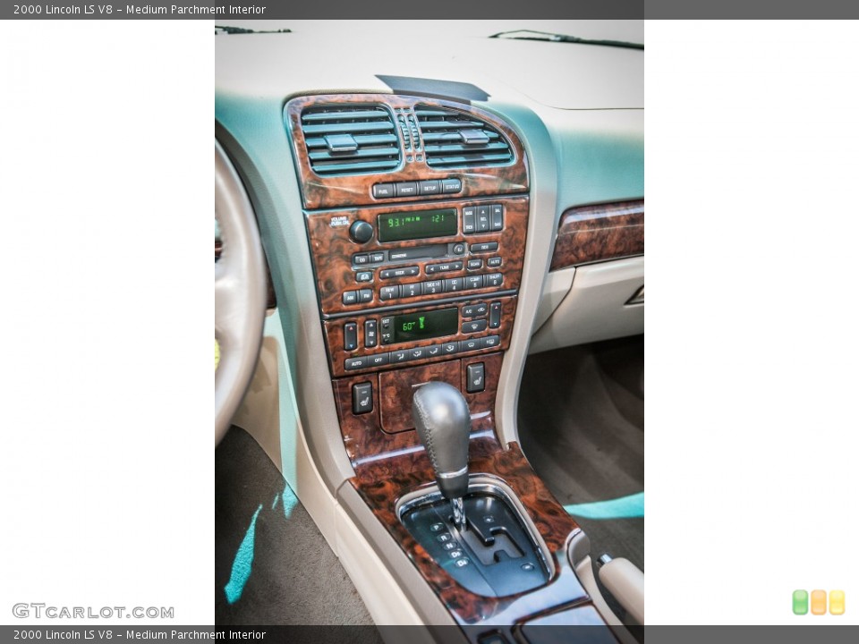 Medium Parchment Interior Controls for the 2000 Lincoln LS V8 #81332211