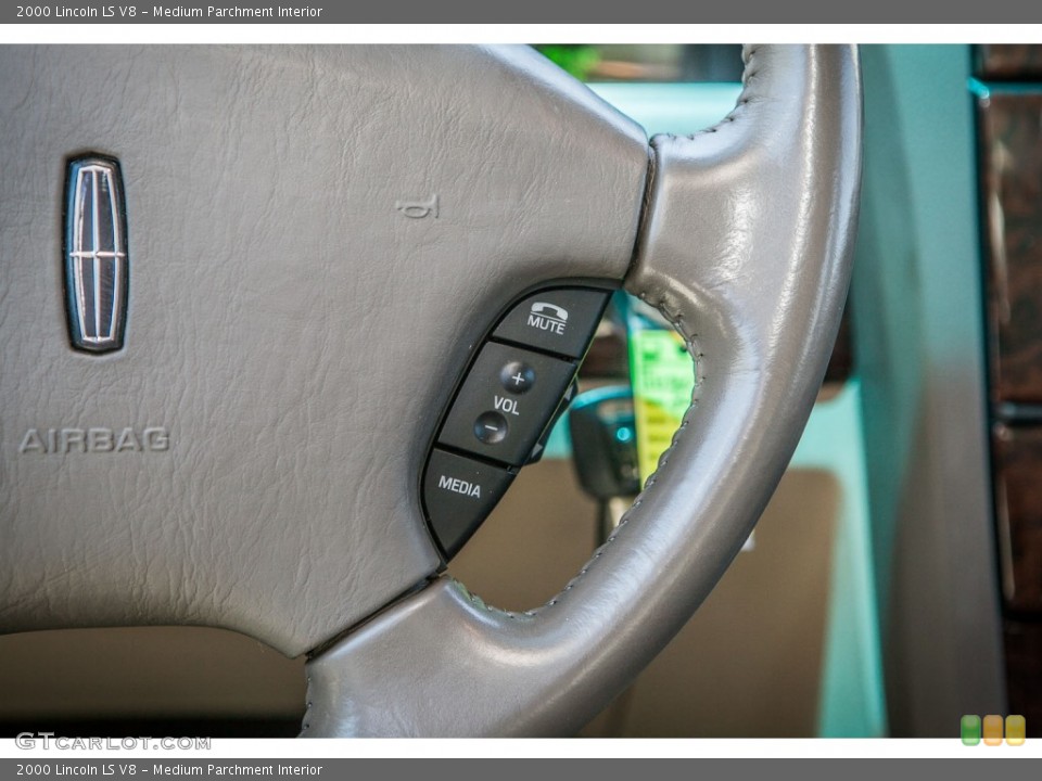 Medium Parchment Interior Controls for the 2000 Lincoln LS V8 #81332636
