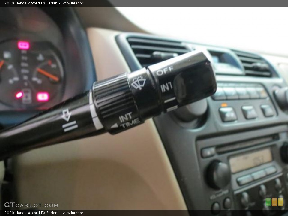 Ivory Interior Controls for the 2000 Honda Accord EX Sedan #81333133