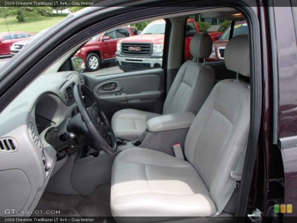 Gray Interior Photo for the 2009 Chevrolet TrailBlazer LT 4x4 #81339866