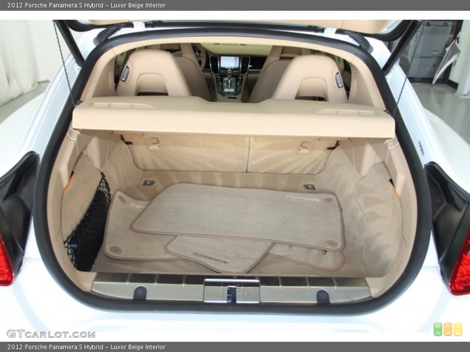 Luxor Beige Interior Trunk for the 2012 Porsche Panamera S Hybrid #81347582
