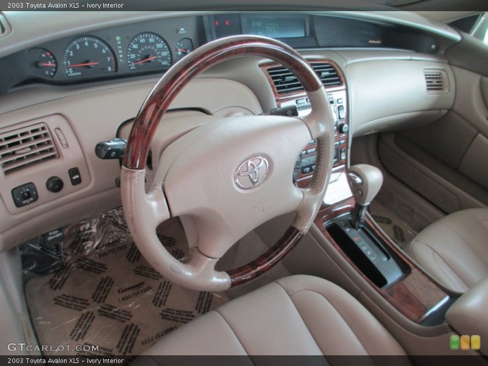 Ivory Interior Photo for the 2003 Toyota Avalon XLS #81358458