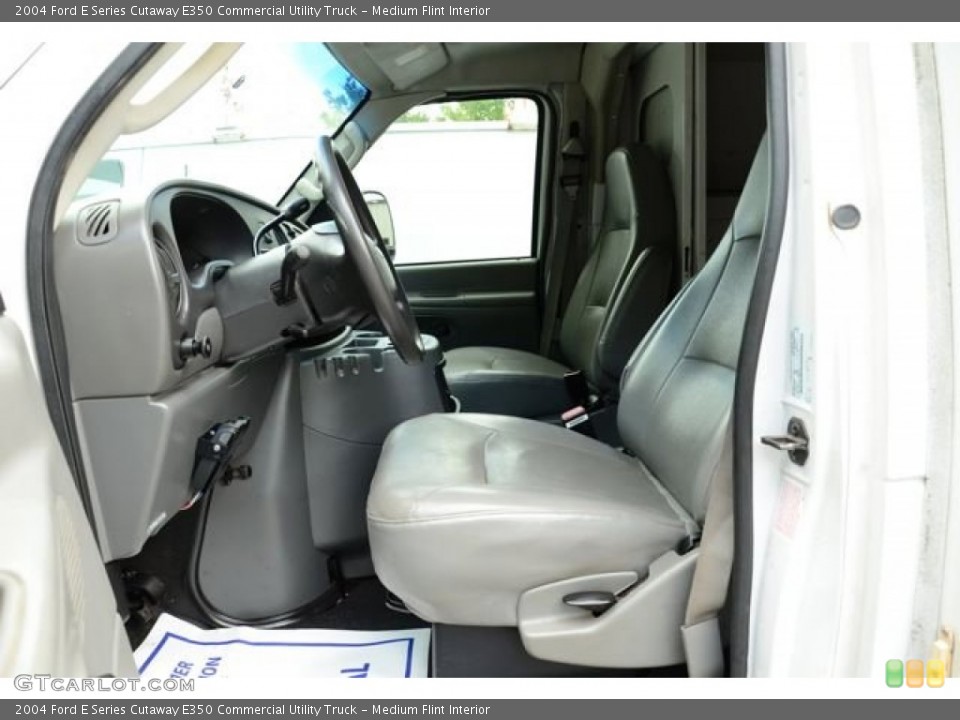 Medium Flint Interior Photo for the 2004 Ford E Series Cutaway E350 Commercial Utility Truck #81365058