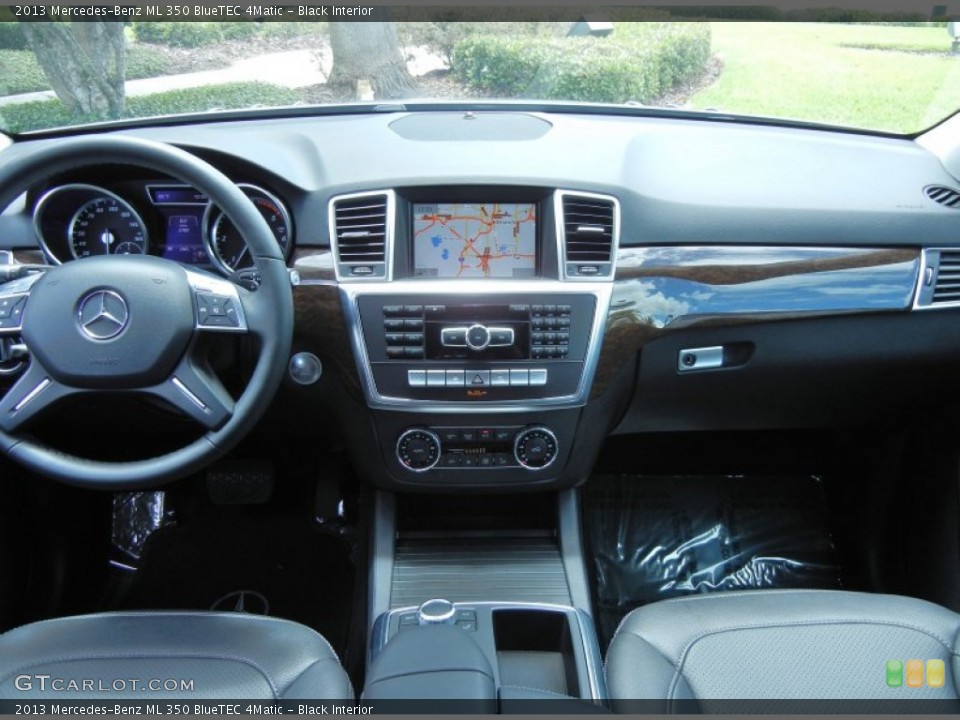Black Interior Dashboard for the 2013 Mercedes-Benz ML 350 BlueTEC 4Matic #81374365
