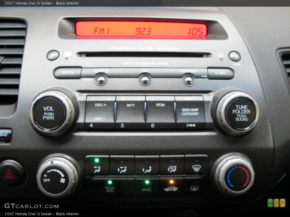 Black Interior Controls for the 2007 Honda Civic Si Sedan #81375837