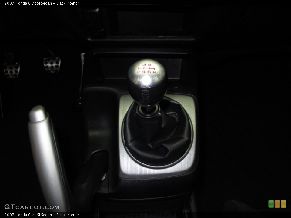 Black Interior Transmission for the 2007 Honda Civic Si Sedan #81375849