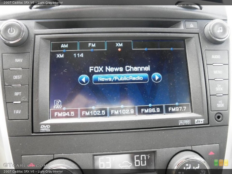 Light Gray Interior Controls for the 2007 Cadillac SRX V6 #81376008