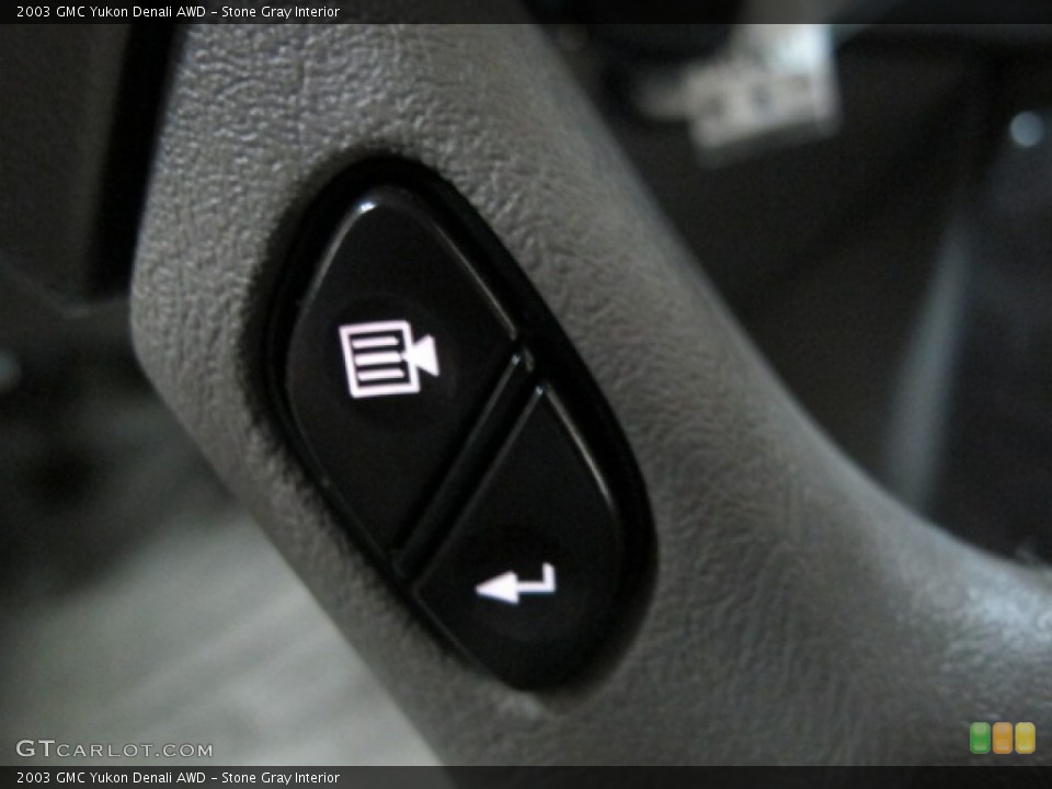 Stone Gray Interior Controls for the 2003 GMC Yukon Denali AWD #81376665