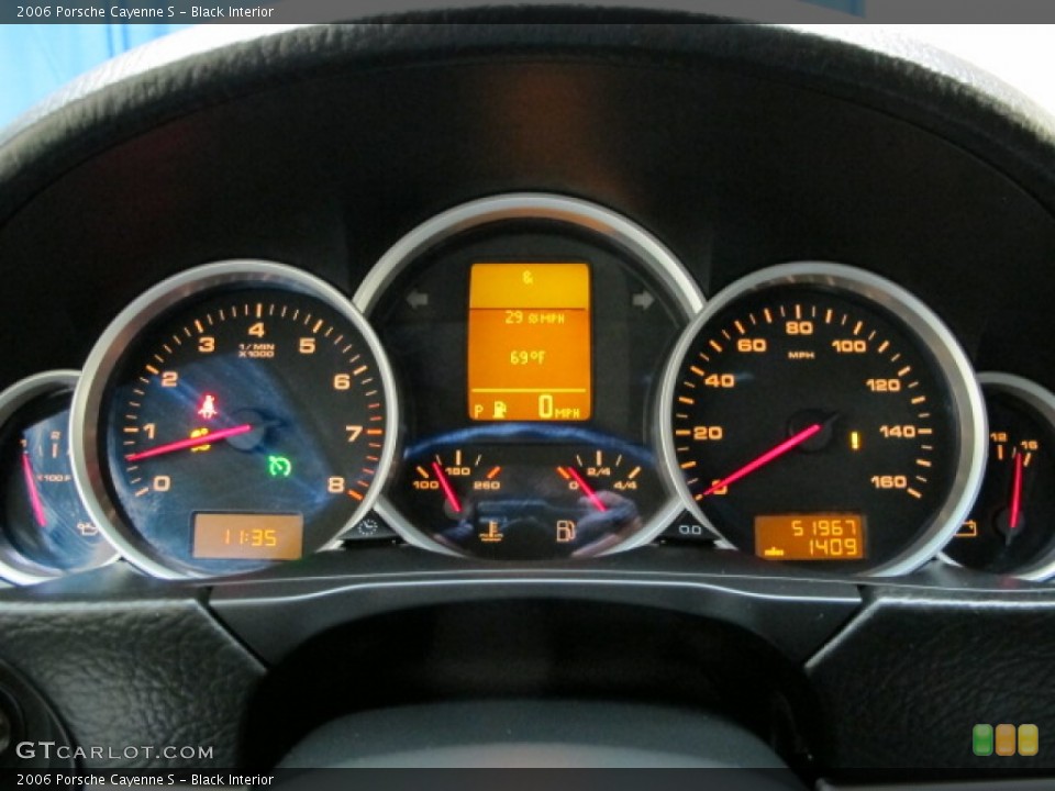 Black Interior Gauges for the 2006 Porsche Cayenne S #81379201