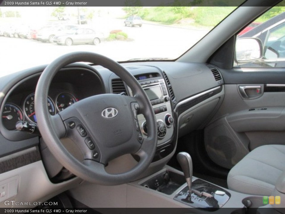Gray Interior Dashboard for the 2009 Hyundai Santa Fe GLS 4WD #81385423