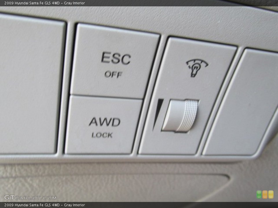 Gray Interior Controls for the 2009 Hyundai Santa Fe GLS 4WD #81385482