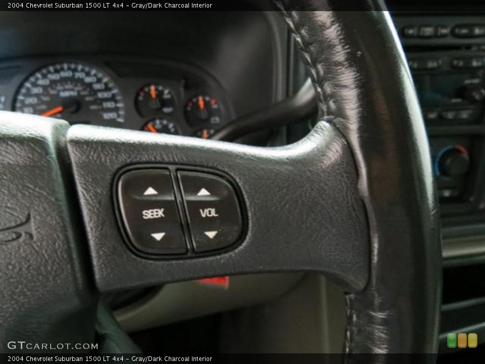 Gray/Dark Charcoal Interior Controls for the 2004 Chevrolet Suburban 1500 LT 4x4 #81388201