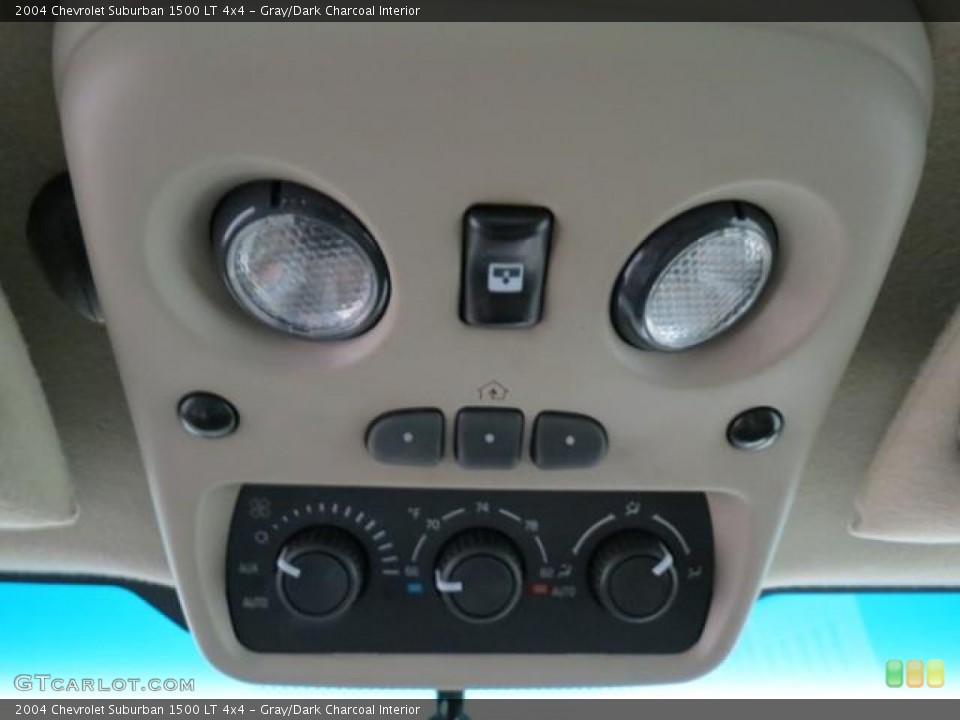 Gray/Dark Charcoal Interior Controls for the 2004 Chevrolet Suburban 1500 LT 4x4 #81388334