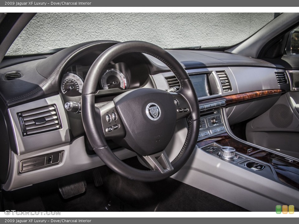Dove/Charcoal Interior Dashboard for the 2009 Jaguar XF Luxury #81388719