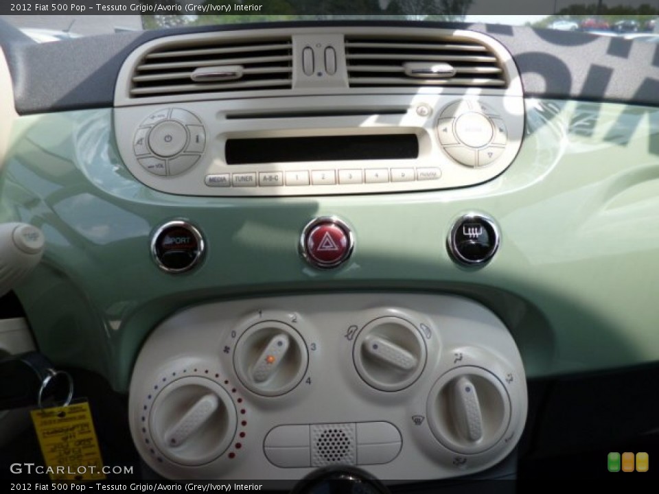 Tessuto Grigio/Avorio (Grey/Ivory) Interior Controls for the 2012 Fiat 500 Pop #81389385