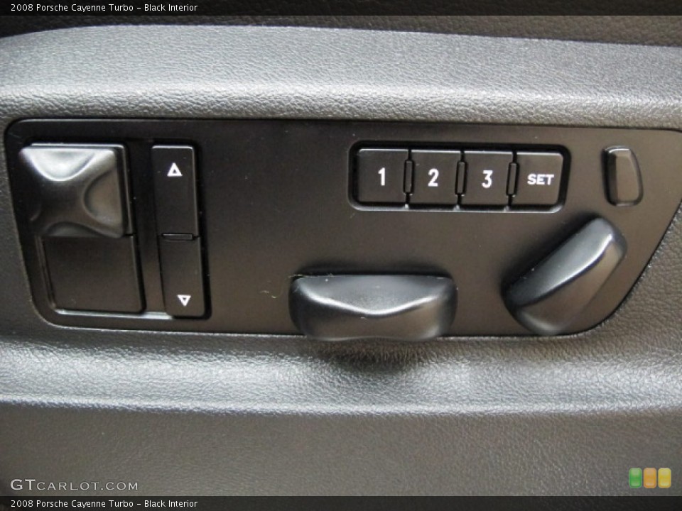 Black Interior Controls for the 2008 Porsche Cayenne Turbo #81389634