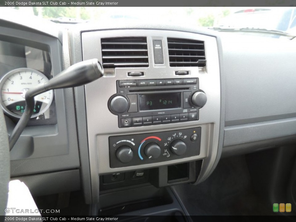 Medium Slate Gray Interior Controls for the 2006 Dodge Dakota SLT Club Cab #81392330