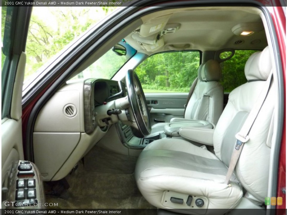 Medium Dark Pewter/Shale Interior Photo for the 2001 GMC Yukon Denali AWD #81398295